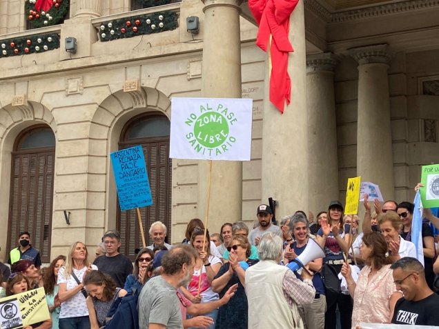 Vecinos se manifestaron contra el Pase Sanitario que implementará la Provincia